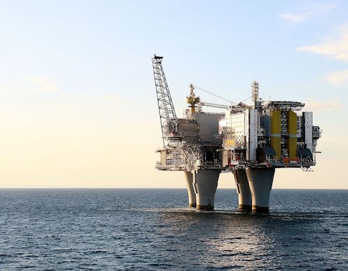 Offshore oil platform